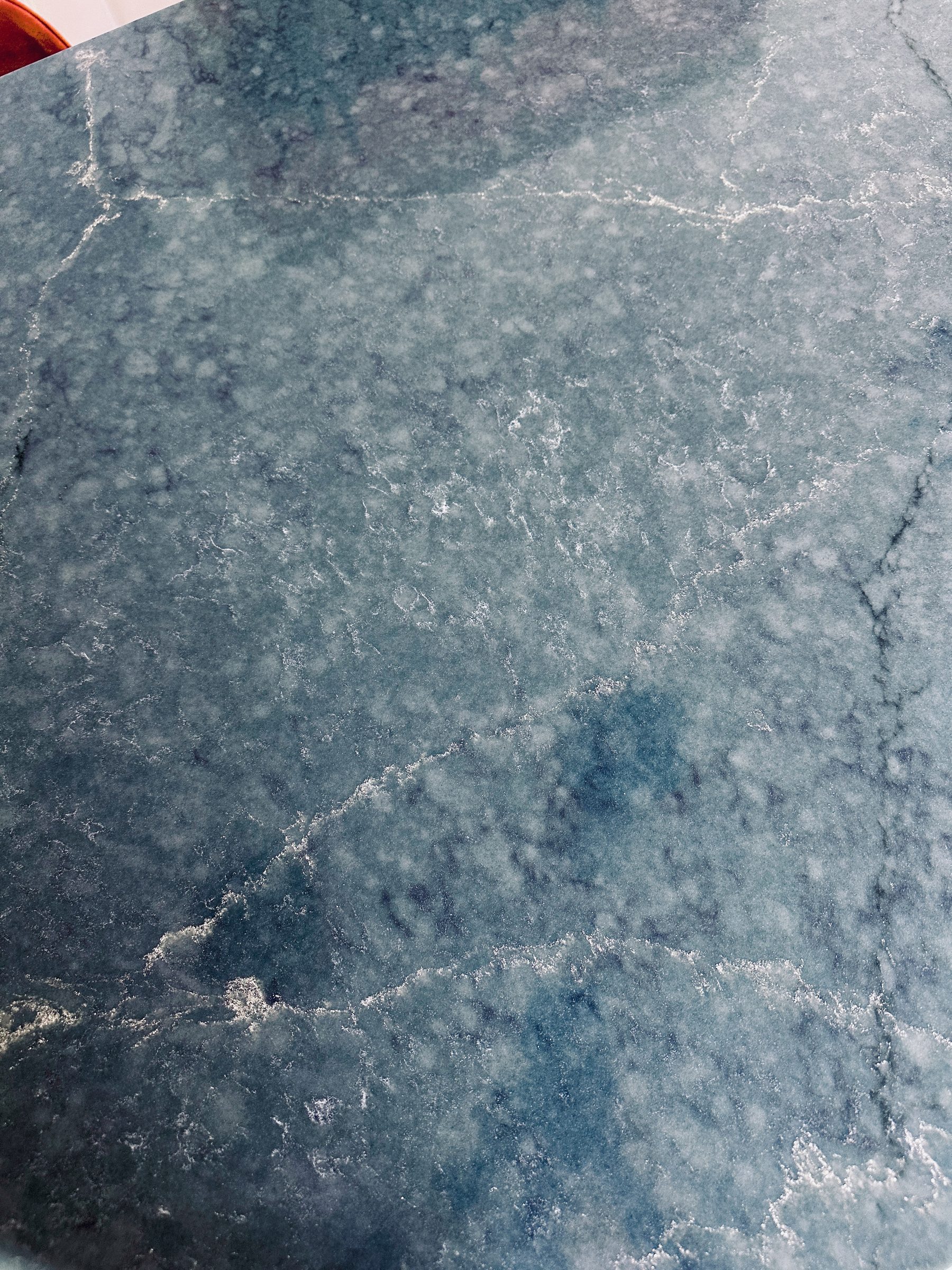 Closeup of the Silestone veining and mineral detail